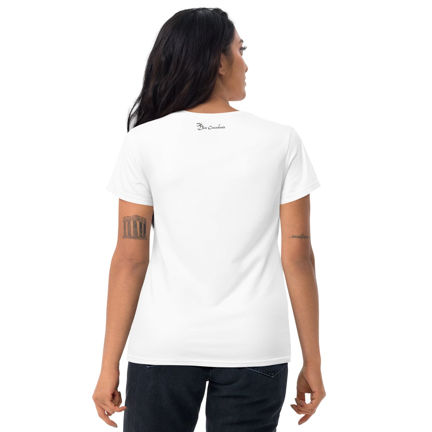 Moça com Brinco de Pérola - Camiseta feminina com mangas curtas